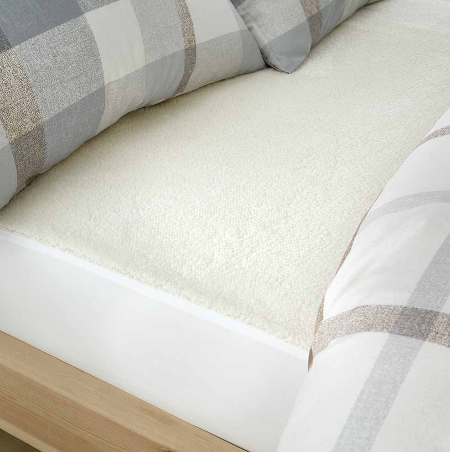 CATHERINE LANSFIELD<BR>
Thermal Fleece Mattress<BR>
Neutral<BR>