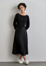 Load image into Gallery viewer, STREET ONE&lt;BR&gt;
Midi Dress&lt;BR&gt;
Black&lt;BR&gt;
