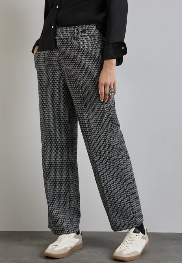 STREET ONE<BR>
Jacquard Trousers<BR>
Black<BR>