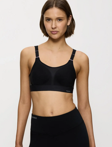 TRIUMPH <BR>
Unpadded Triaction Extreme Lite Sports Bra <BR>