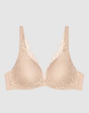 Load image into Gallery viewer, TRIUMPH&lt;BR&gt;
Body Makeup Illusion Lace&lt;BR&gt;
Ivory&lt;BR&gt;
