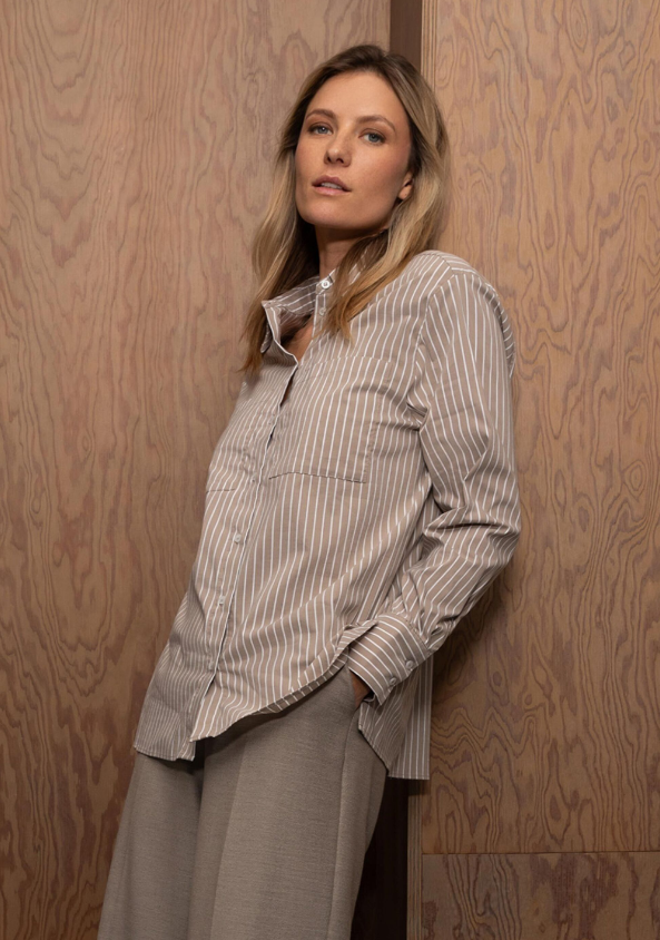 MORE AND MORE<BR>
Striped Blouse<BR>
White/Taupe<BR>