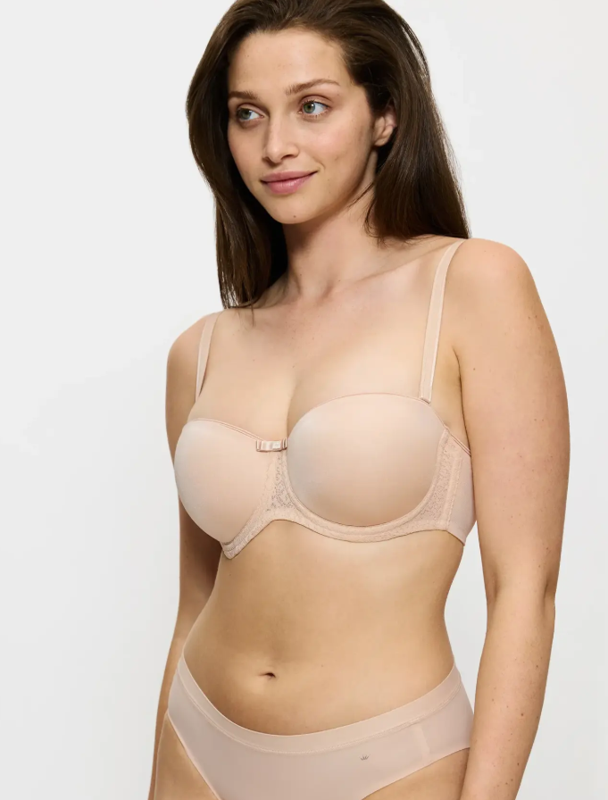 TRIUMPH<BR>
Beauty- Full  Essential Wireless  Bra<BR>