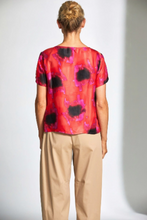 Load image into Gallery viewer, PERUZZI&lt;BR&gt;
Satin Print Top&lt;BR&gt;
