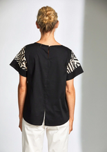 Load image into Gallery viewer, PERUZZI&lt;BR&gt;
Abstract Print Punch Hole Top&lt;BR&gt;
Black/Sand&lt;BR&gt;
