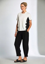 Load image into Gallery viewer, PERUZZI&lt;BR&gt;
Zip Trim Top&lt;BR&gt;
Black/White&lt;BR&gt;
