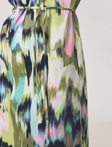 GERRY WEBER<BR>
Slightly Fitted Dress<BR>
Multi<BR>